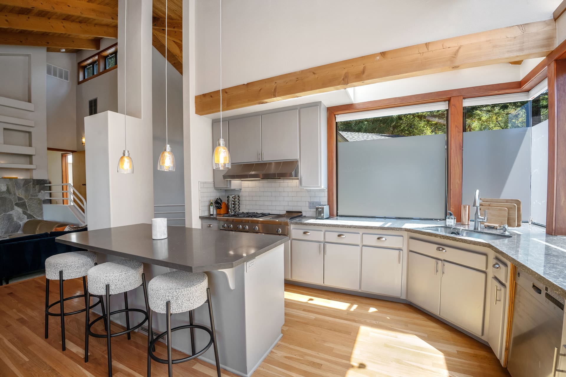 Titan — The Kitchen & Dining