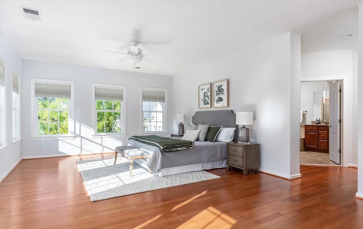 Yorktown — The Primary Suite
